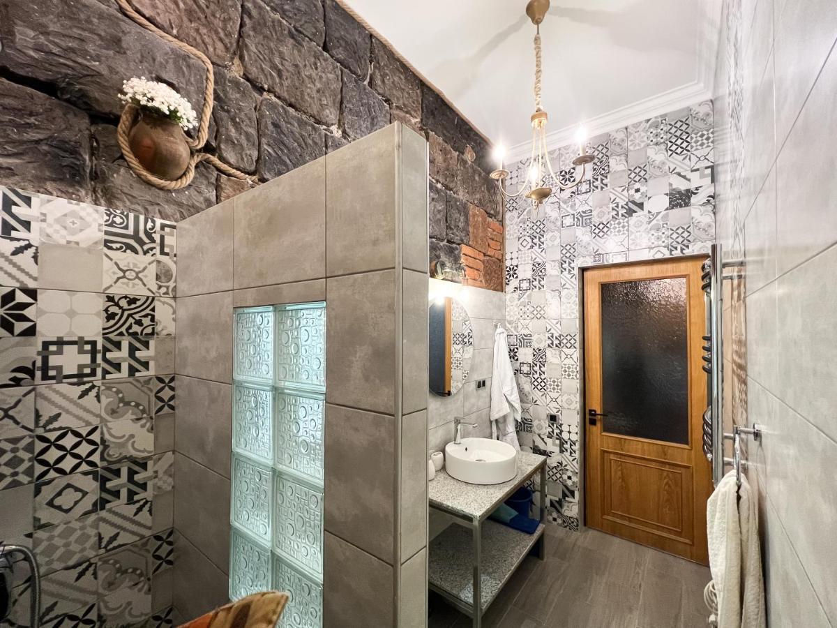 Aros Apartment Gyumri Ngoại thất bức ảnh