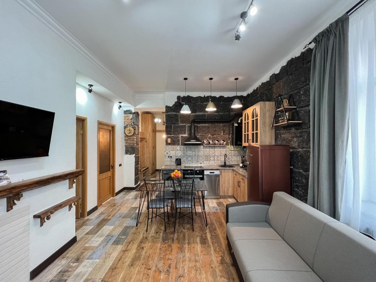 Aros Apartment Gyumri Ngoại thất bức ảnh